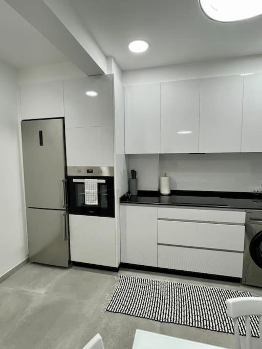 Gris Parking A Menos De 1 Min A Pie Vigo Exterior photo